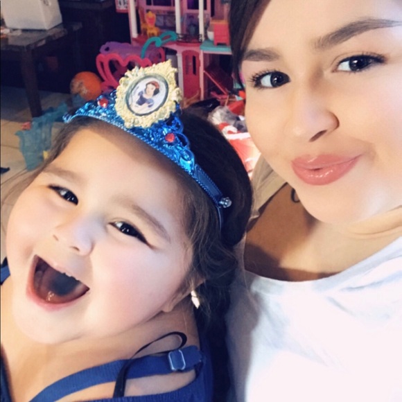 Meet your Posher, Cassidy - Picture 1 of 1